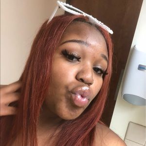 Meet your Posher, Cortezia